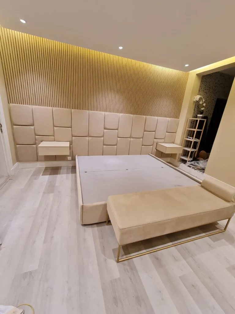 تفصيل خلفية سرير جده