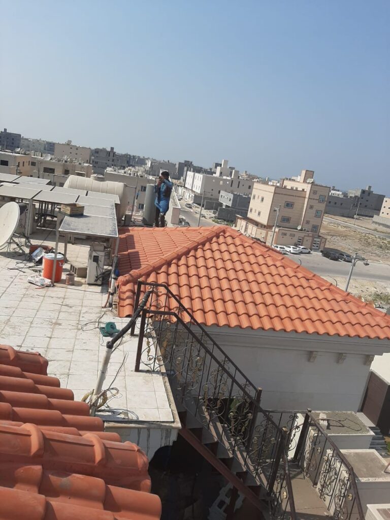 معلم قرميد بلاستيك في جده